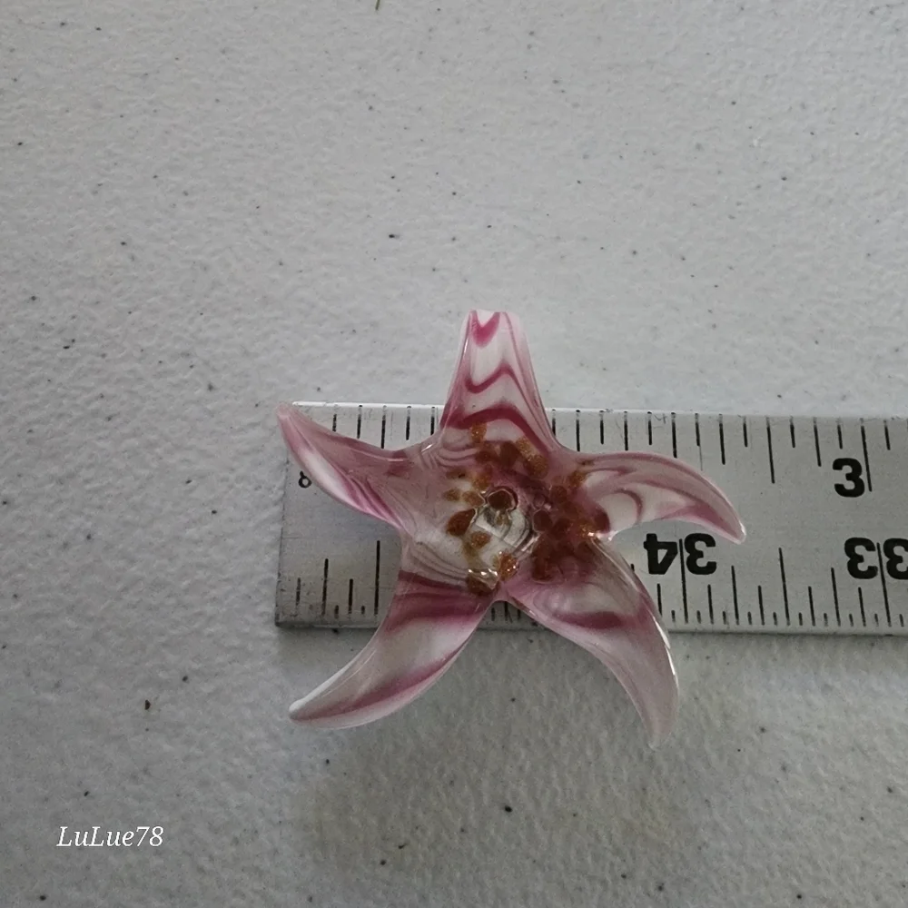 Pink and White Glass Starfish Pendant - Picture 7 of 9